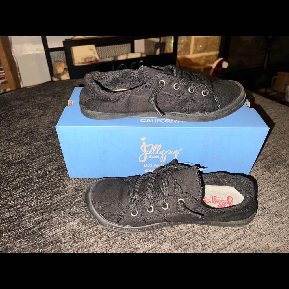 💛5/$25💛 Jelly pop black sneakers